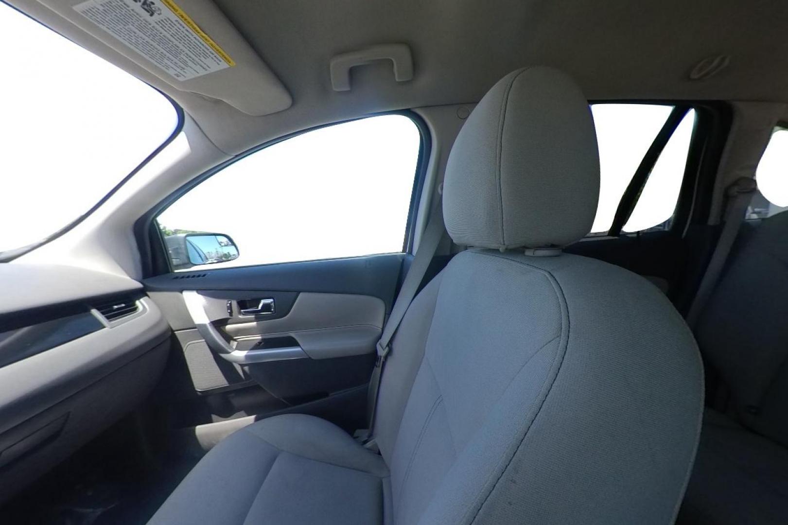 2014 White Ford Edge SE AWD (2FMDK4GCXEB) with an 3.5L V6 DOHC 24V engine, 6-Speed Automatic transmission, located at 767 S State Road, Pleasant Grove, UT, 84062, (801) 785-1058, 40.354839, -111.736687 - Photo#17