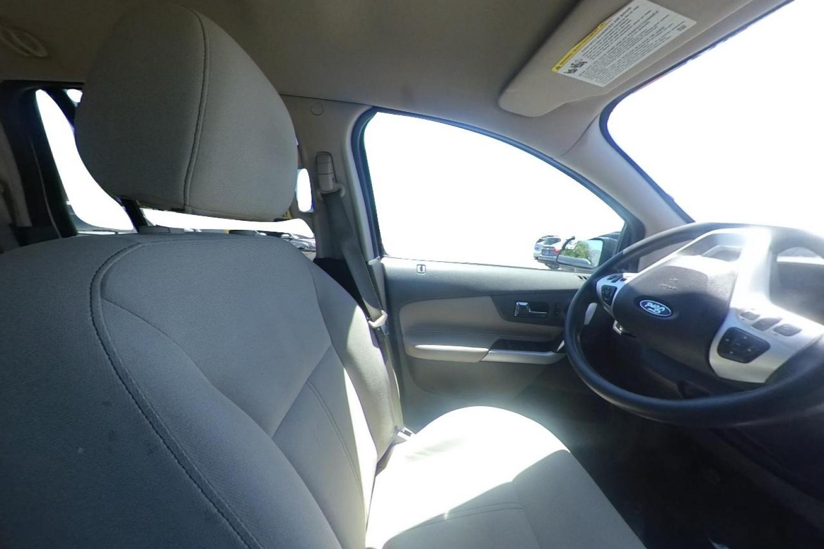 2014 White Ford Edge SE AWD (2FMDK4GCXEB) with an 3.5L V6 DOHC 24V engine, 6-Speed Automatic transmission, located at 767 S State Road, Pleasant Grove, UT, 84062, (801) 785-1058, 40.354839, -111.736687 - Photo#19