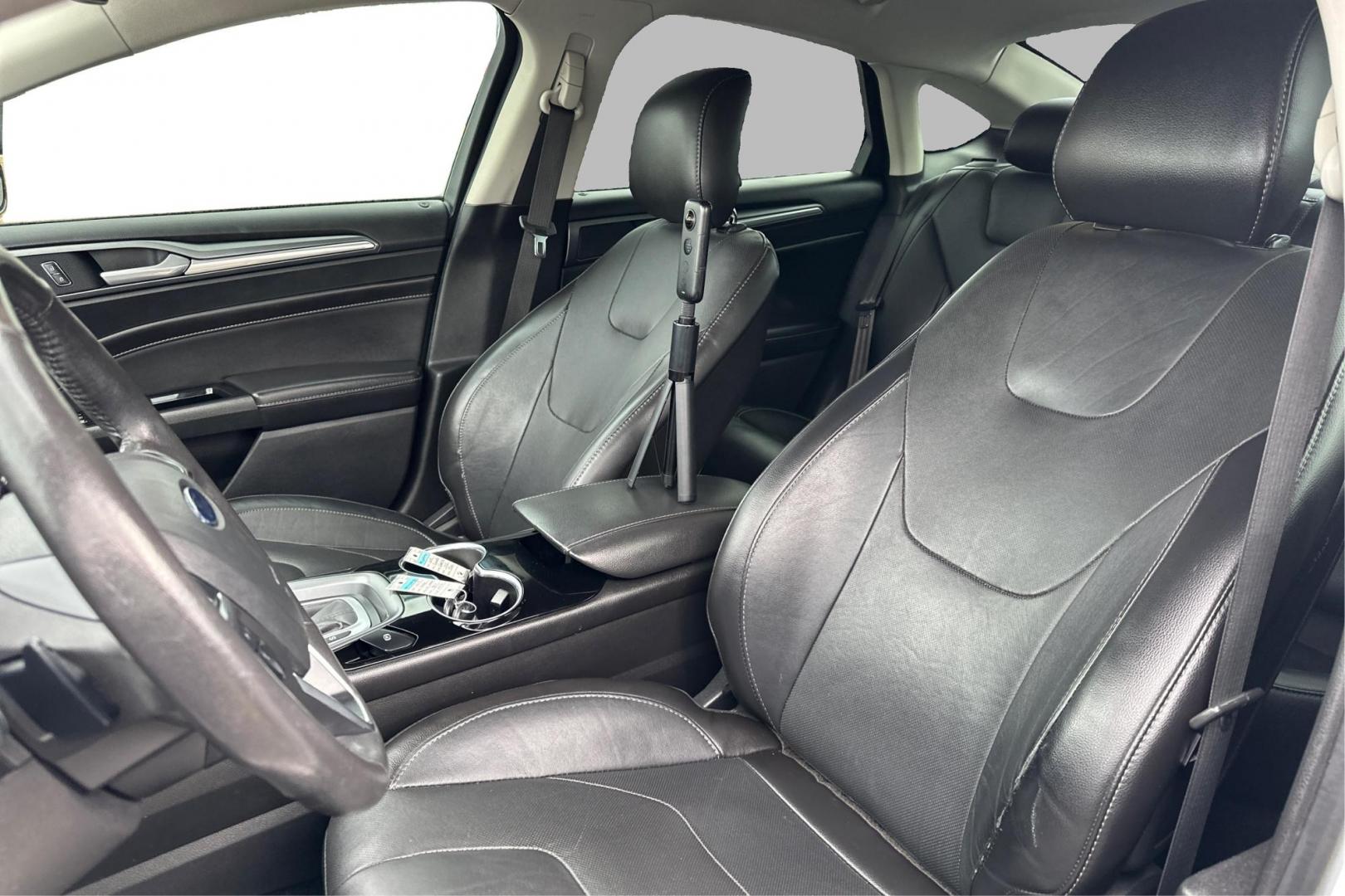 2014 White Ford Fusion Titanium (3FA6P0K93ER) with an 2.0L L4 DOHC 16V engine, Automatic, 6-Spd transmission, located at 7755 State Street, Midvale, UT, 84047, (801) 753-9063, 40.610329, -111.890656 - Photo#14