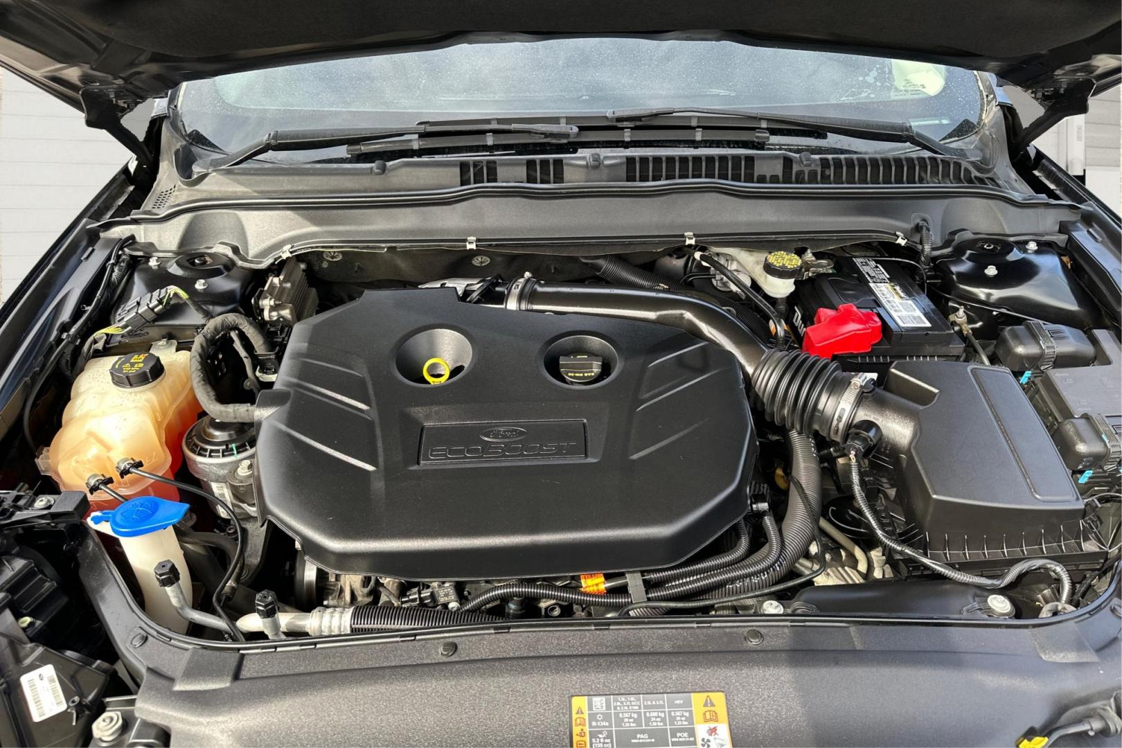 2014 Black Ford Fusion SE (3FA6P0H94ER) with an 2.0L L4 DOHC 16V engine, Automatic, 6-Spd transmission, located at 767 S State Road, Pleasant Grove, UT, 84062, (801) 785-1058, 40.354839, -111.736687 - Photo#10