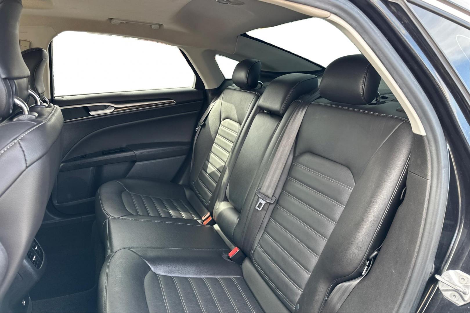 2014 Black Ford Fusion SE (3FA6P0H94ER) with an 2.0L L4 DOHC 16V engine, Automatic, 6-Spd transmission, located at 767 S State Road, Pleasant Grove, UT, 84062, (801) 785-1058, 40.354839, -111.736687 - Photo#15