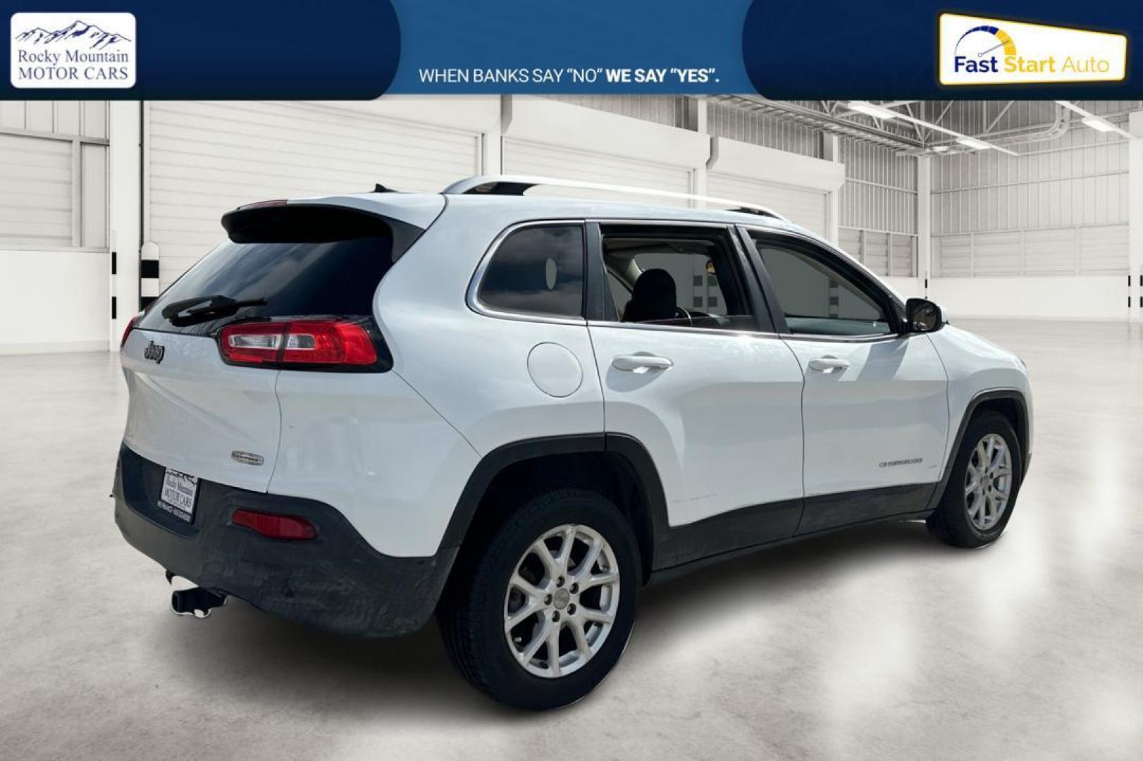 2014 White Jeep Cherokee Latitude FWD (1C4PJLCB5EW) with an 2.4L L4 DOHC 16V engine, 9-Speed Automatic transmission, located at 7755 State Street, Midvale, UT, 84047, (801) 753-9063, 40.610329, -111.890656 - Photo#2