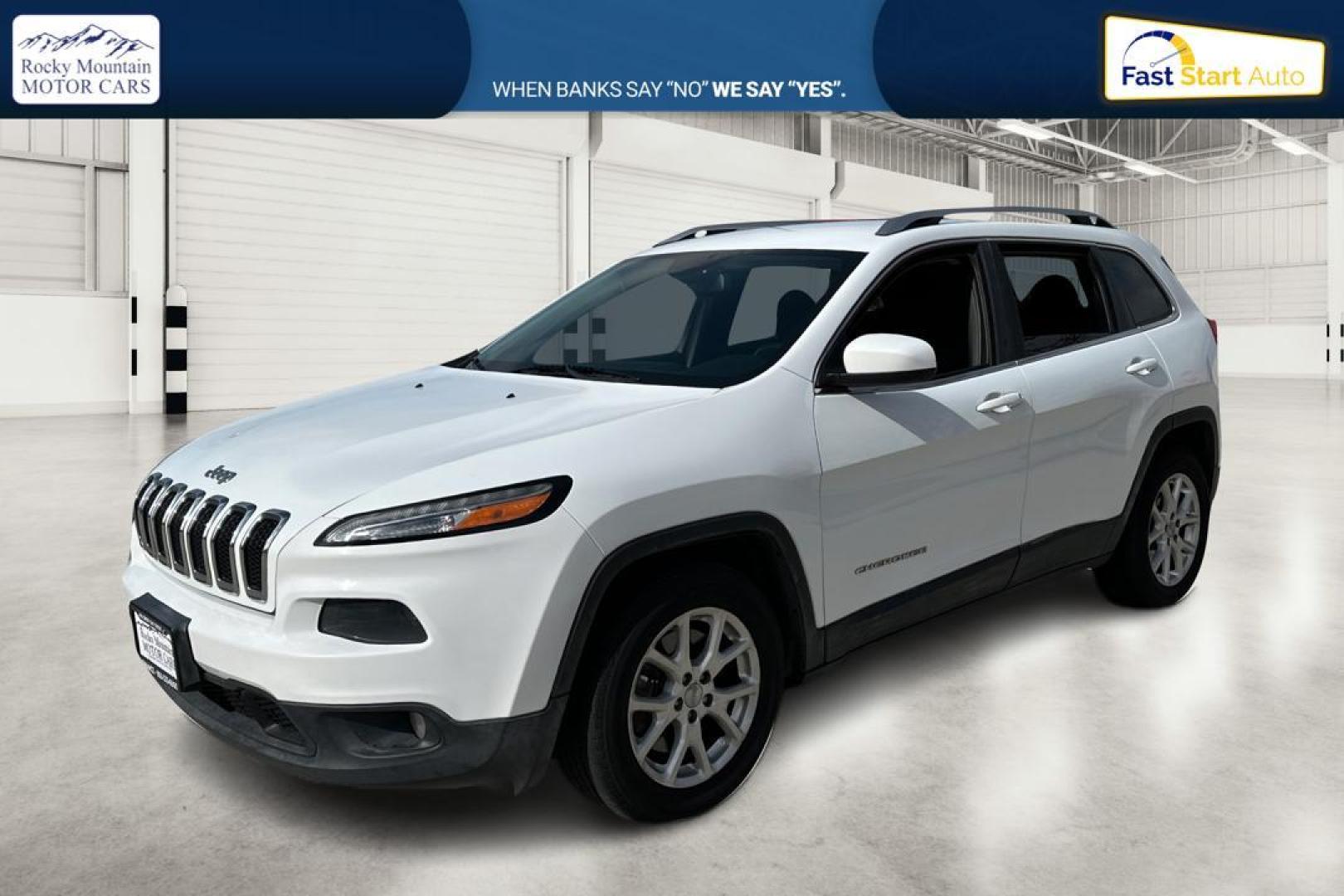 2014 White Jeep Cherokee Latitude FWD (1C4PJLCB5EW) with an 2.4L L4 DOHC 16V engine, 9-Speed Automatic transmission, located at 7755 State Street, Midvale, UT, 84047, (801) 753-9063, 40.610329, -111.890656 - Photo#8