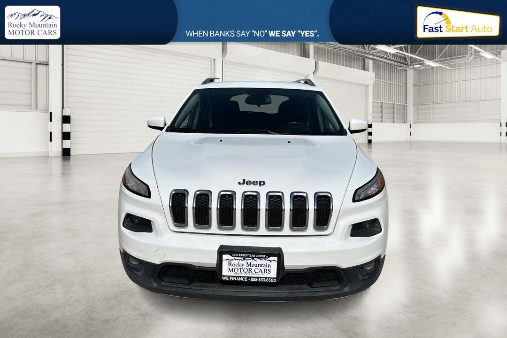 2014 White Jeep Cherokee Latitude FWD (1C4PJLCB5EW) with an 2.4L L4 DOHC 16V engine, 9-Speed Automatic transmission, located at 7755 State Street, Midvale, UT, 84047, (801) 753-9063, 40.610329, -111.890656 - Photo#9