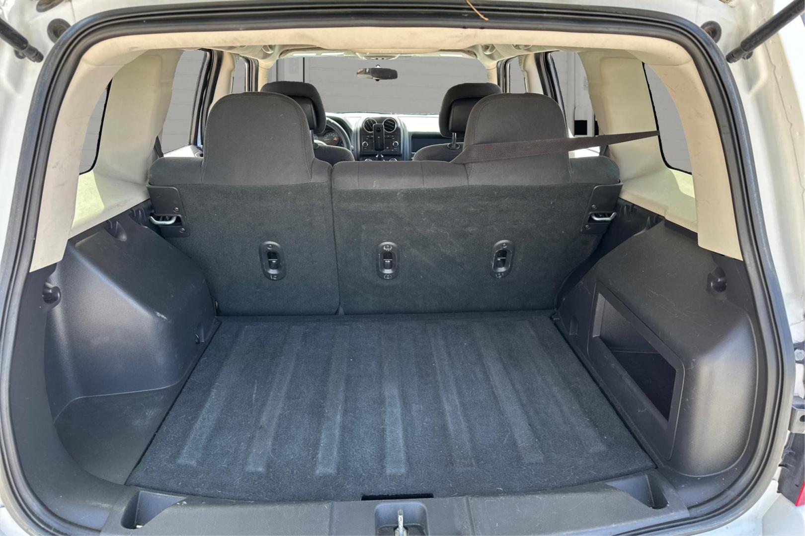 2014 White Jeep Patriot Sport 2WD (1C4NJPBA8ED) with an 2.0L L4 DOHC 16V engine, located at 767 S State Road, Pleasant Grove, UT, 84062, (801) 785-1058, 40.354839, -111.736687 - Photo#13