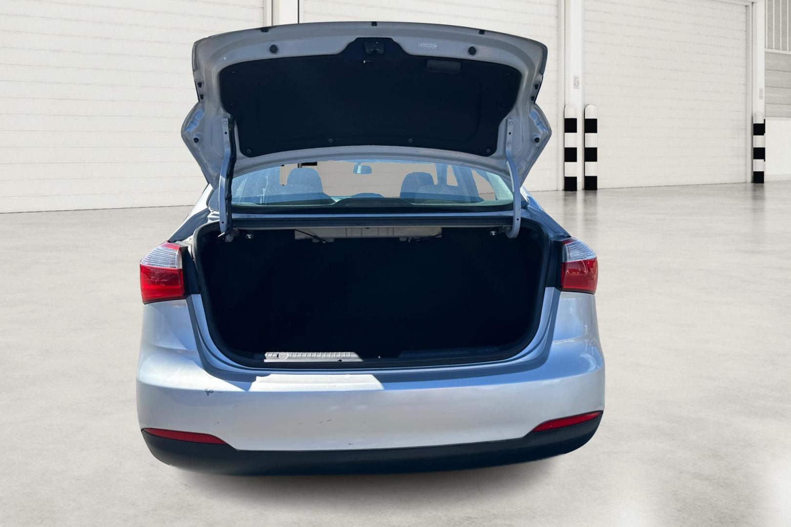 2014 Silver Kia Forte EX (KNAFX4A64E5) with an 1.8L L4 DOHC 16V engine, 6-Speed Automatic transmission, located at 7755 State Street, Midvale, UT, 84047, (801) 753-9063, 40.610329, -111.890656 - Photo#13