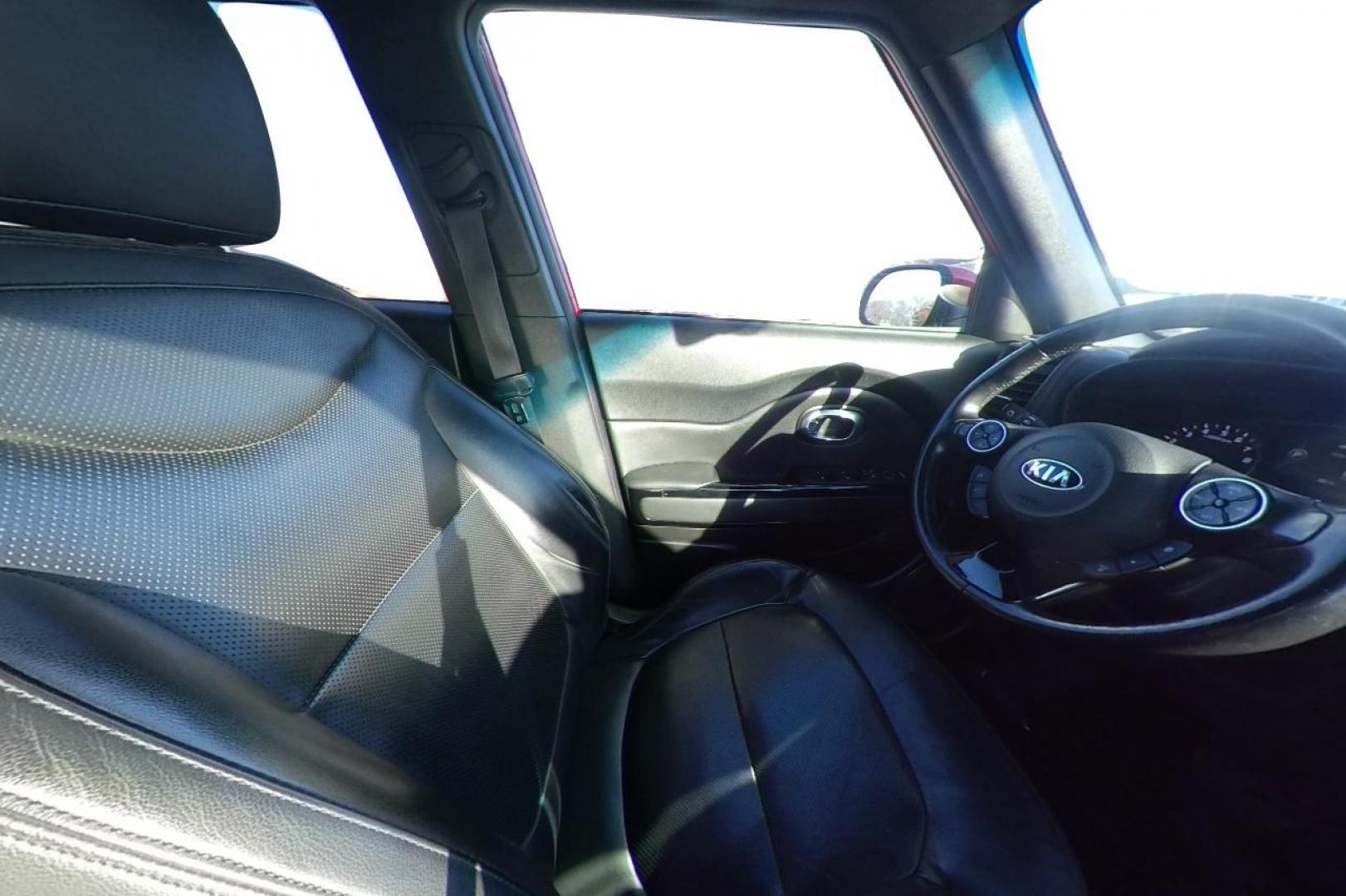 2014 Red Kia Soul ! (KNDJX3A58E7) with an 2.0L L4 DOHC 16V engine, 6-Speed Automatic transmission, located at 7755 State Street, Midvale, UT, 84047, (801) 753-9063, 40.610329, -111.890656 - Photo#19