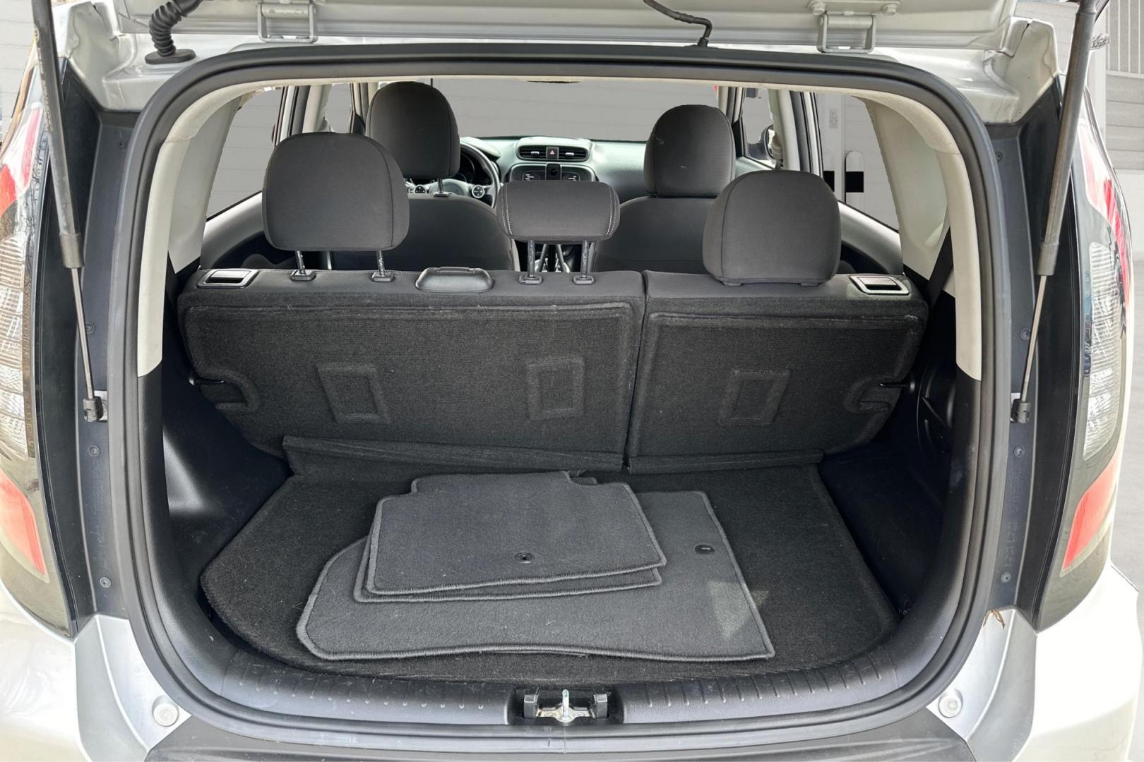 2014 Silver Kia Soul Base (KNDJN2A23E7) with an 1.6L L4 DOHC 16V engine, Automatic, 6-Spd transmission, located at 344 S Washington Blvd, Ogden, UT, 84404, (801) 399-1799, 41.255482, -111.970848 - Photo#13
