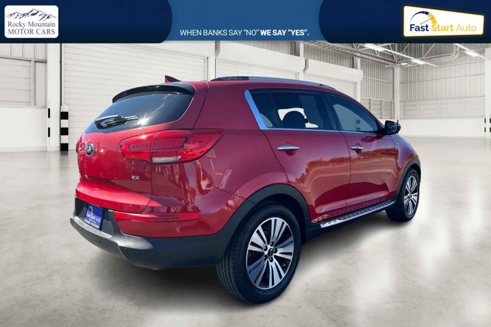 2014 Red Kia Sportage EX AWD (KNDPCCAC4E7) with an 2.4L V6 DOHC 24V engine, 6-Speed Automatic transmission, located at 7755 State Street, Midvale, UT, 84047, (801) 753-9063, 40.610329, -111.890656 - Photo#2