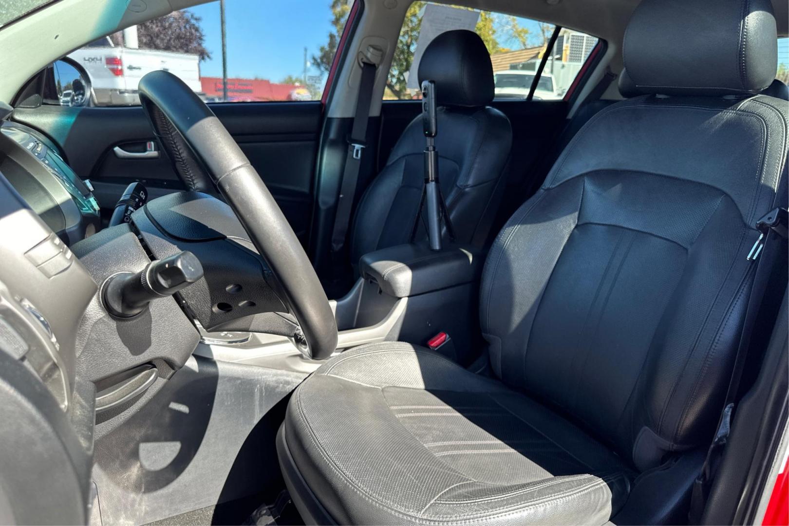 2014 Red Kia Sportage EX AWD (KNDPCCAC4E7) with an 2.4L V6 DOHC 24V engine, 6-Speed Automatic transmission, located at 7755 State Street, Midvale, UT, 84047, (801) 753-9063, 40.610329, -111.890656 - Photo#11