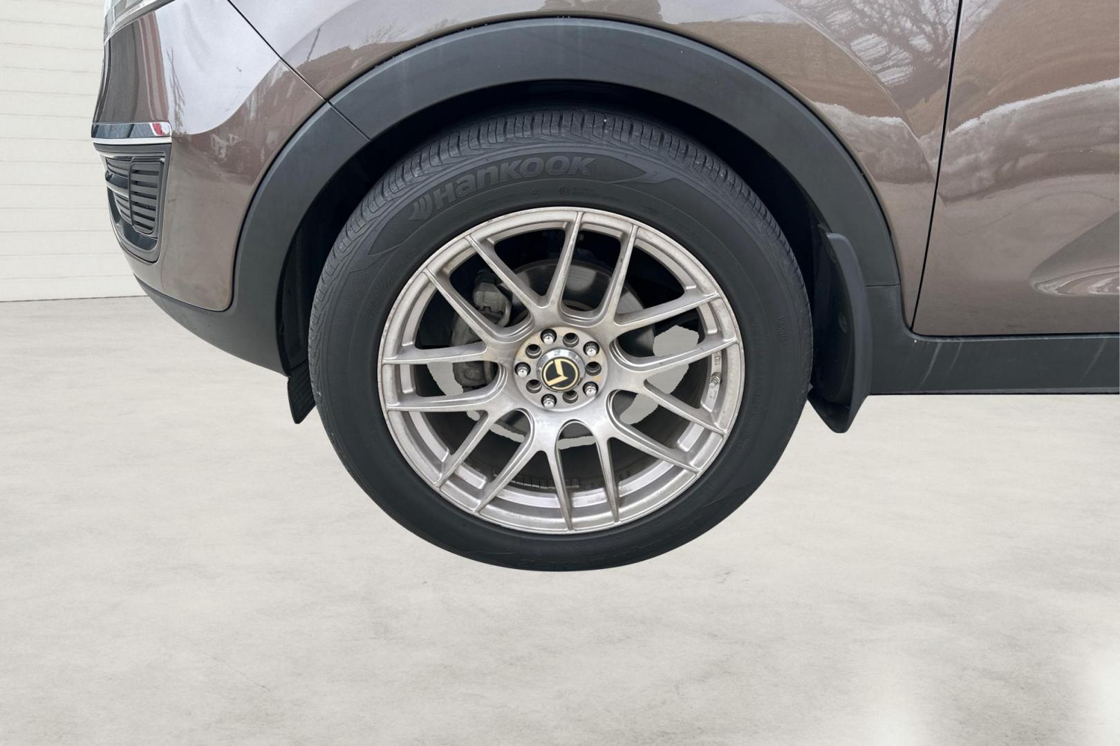 2014 Brown Kia Sportage LX FWD (KNDPB3AC6E7) with an 2.4L V6 DOHC 24V engine, 6-Speed Automatic transmission, located at 7755 State Street, Midvale, UT, 84047, (801) 753-9063, 40.610329, -111.890656 - Photo#12