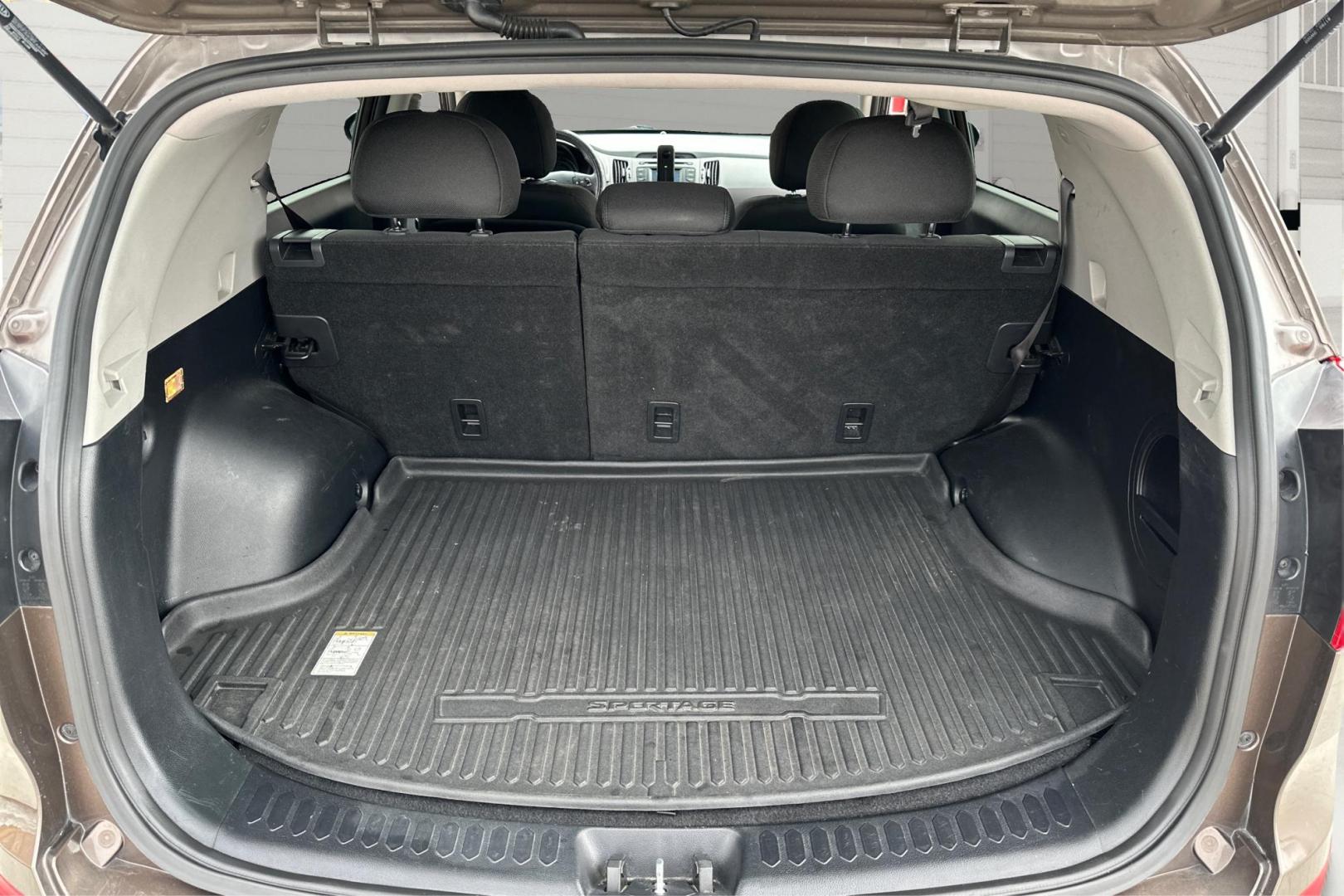 2014 Brown Kia Sportage LX FWD (KNDPB3AC6E7) with an 2.4L V6 DOHC 24V engine, 6-Speed Automatic transmission, located at 7755 State Street, Midvale, UT, 84047, (801) 753-9063, 40.610329, -111.890656 - Photo#13