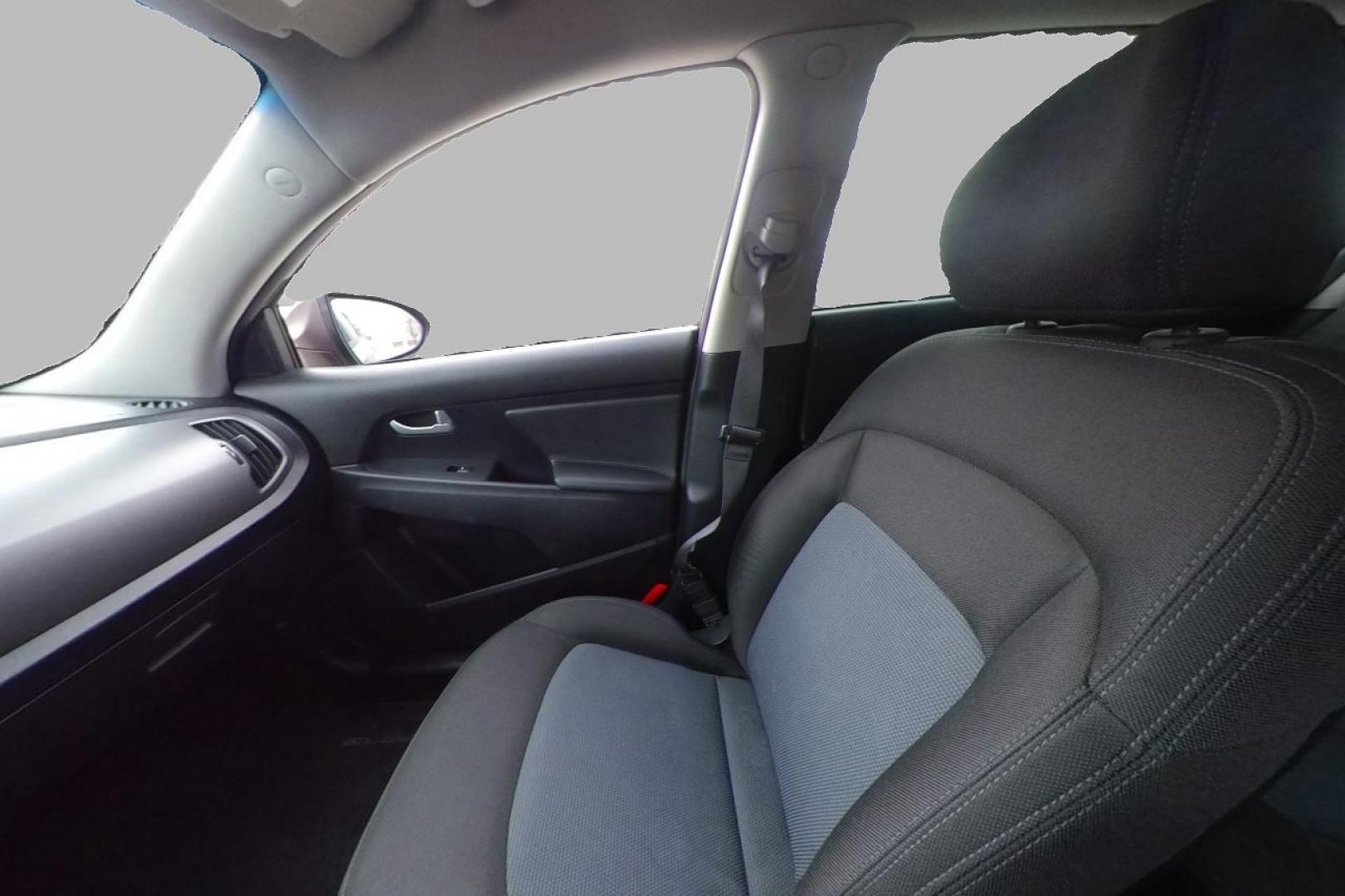 2014 Brown Kia Sportage LX FWD (KNDPB3AC6E7) with an 2.4L V6 DOHC 24V engine, 6-Speed Automatic transmission, located at 7755 State Street, Midvale, UT, 84047, (801) 753-9063, 40.610329, -111.890656 - Photo#15