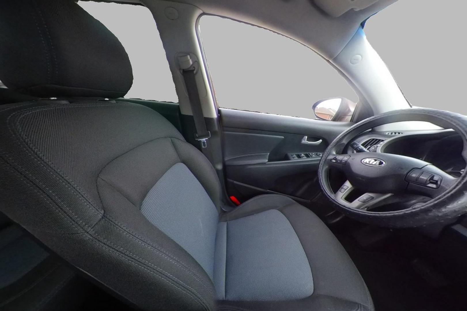 2014 Brown Kia Sportage LX FWD (KNDPB3AC6E7) with an 2.4L V6 DOHC 24V engine, 6-Speed Automatic transmission, located at 7755 State Street, Midvale, UT, 84047, (801) 753-9063, 40.610329, -111.890656 - Photo#17