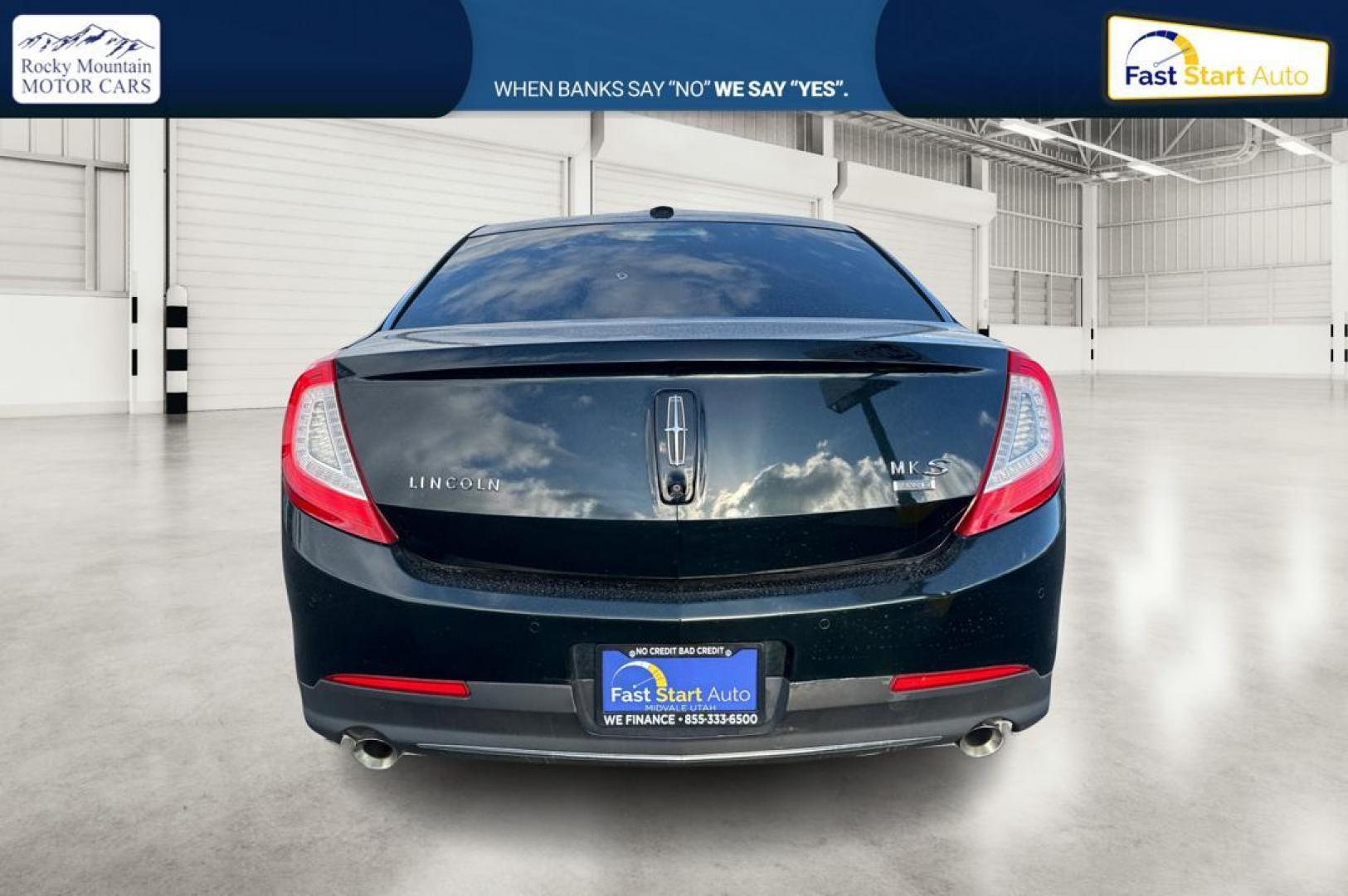 2014 Gray Lincoln MKS AWD (1LNHL9EKXEG) with an 3.5L V6 DOHC 24V engine, 6-Speed Automatic transmission, located at 7755 State Street, Midvale, UT, 84047, (801) 753-9063, 40.610329, -111.890656 - Photo#4