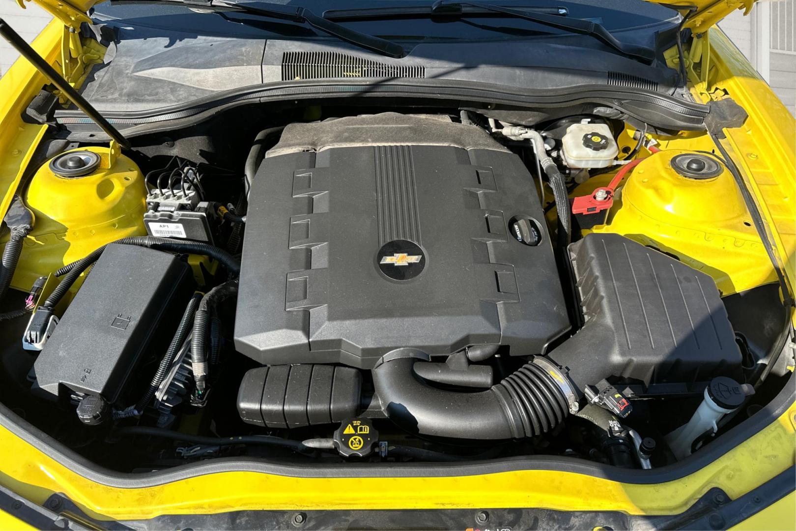2015 Yellow Chevrolet Camaro 1LT Coupe (2G1FD1E37F9) with an 3.6L V6 DOHC 24V FFV engine, 6-Speed Automatic transmission, located at 7755 State Street, Midvale, UT, 84047, (801) 753-9063, 40.610329, -111.890656 - Photo#10