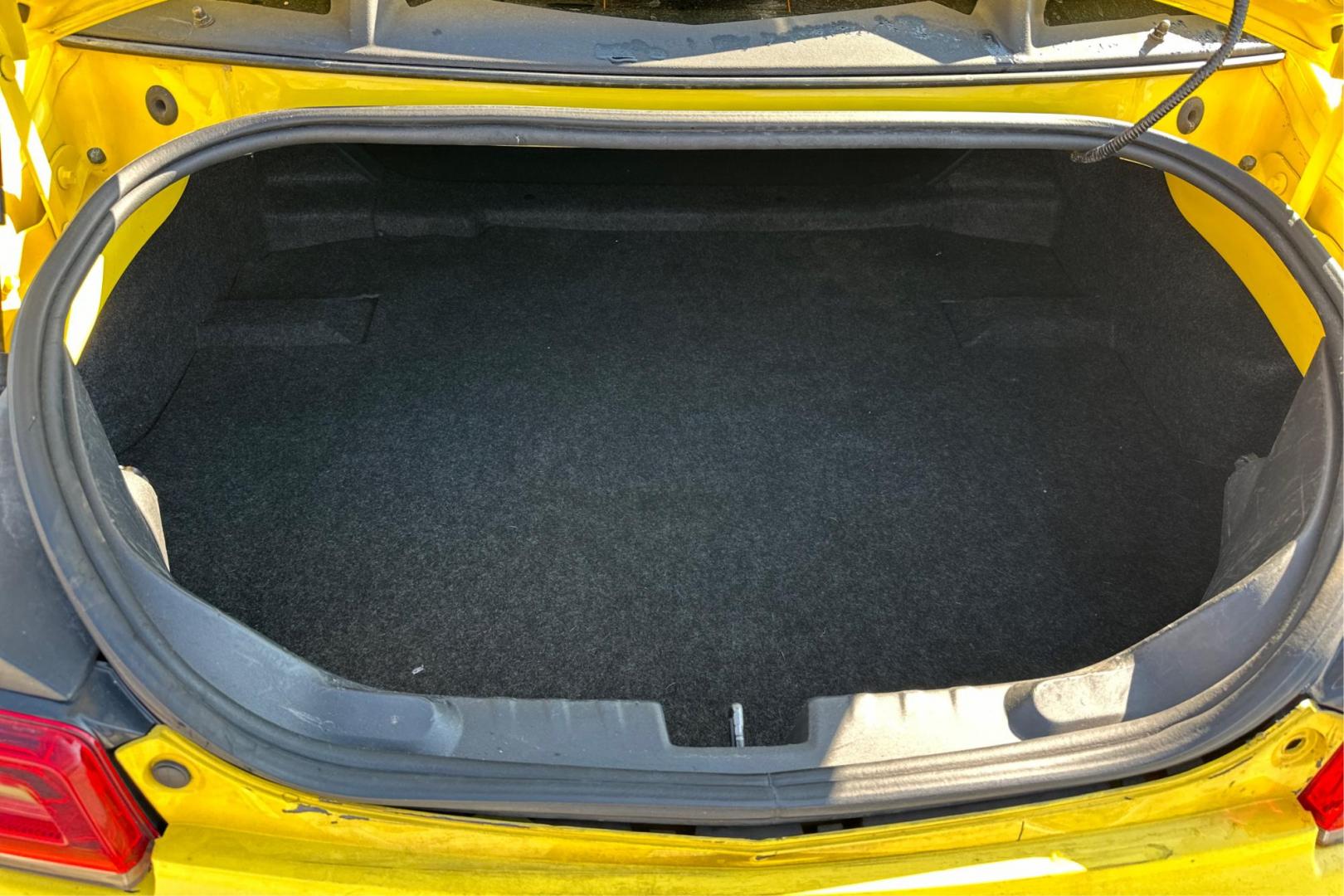 2015 Yellow Chevrolet Camaro 1LT Coupe (2G1FD1E37F9) with an 3.6L V6 DOHC 24V FFV engine, 6-Speed Automatic transmission, located at 7755 State Street, Midvale, UT, 84047, (801) 753-9063, 40.610329, -111.890656 - Photo#13