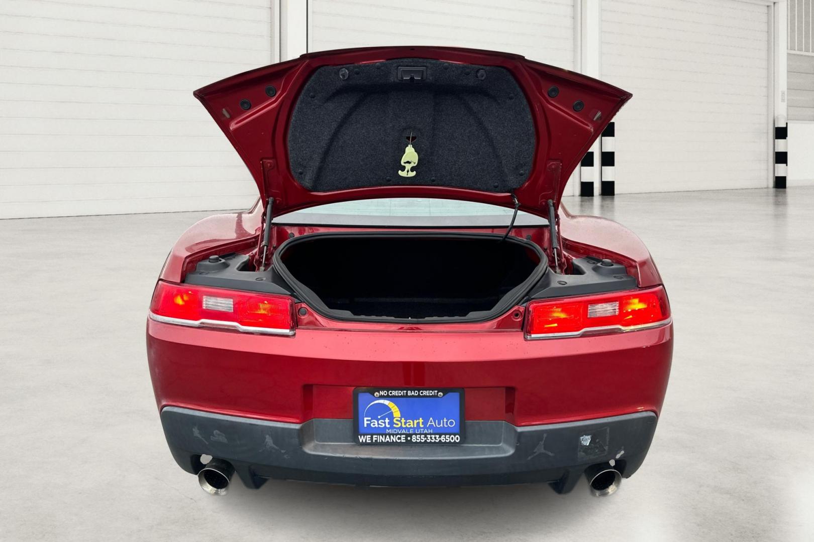 2015 Red Chevrolet Camaro 1LS Coupe (2G1FA1E33F9) with an 3.6L V6 DOHC 24V FFV engine, 6-Speed Manual transmission, located at 7755 State Street, Midvale, UT, 84047, (801) 753-9063, 40.610329, -111.890656 - Photo#13