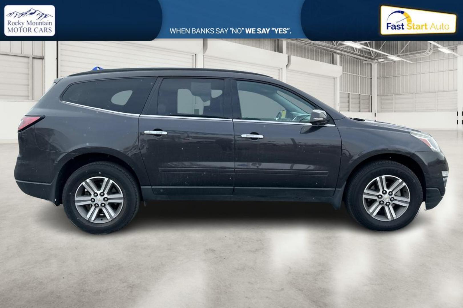 2015 Gray Chevrolet Traverse 2LT FWD (1GNKRHKD8FJ) with an 3.6L V6 DOHC 24V engine, 6-Speed Automatic transmission, located at 7755 State Street, Midvale, UT, 84047, (801) 753-9063, 40.610329, -111.890656 - Photo#1
