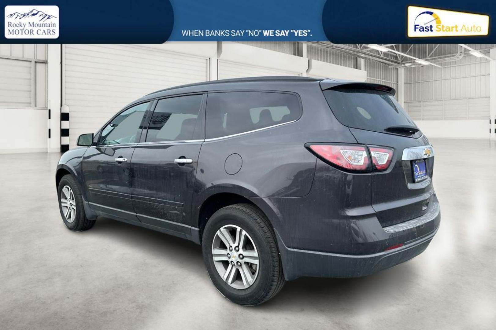 2015 Gray Chevrolet Traverse 2LT FWD (1GNKRHKD8FJ) with an 3.6L V6 DOHC 24V engine, 6-Speed Automatic transmission, located at 7755 State Street, Midvale, UT, 84047, (801) 753-9063, 40.610329, -111.890656 - Photo#5