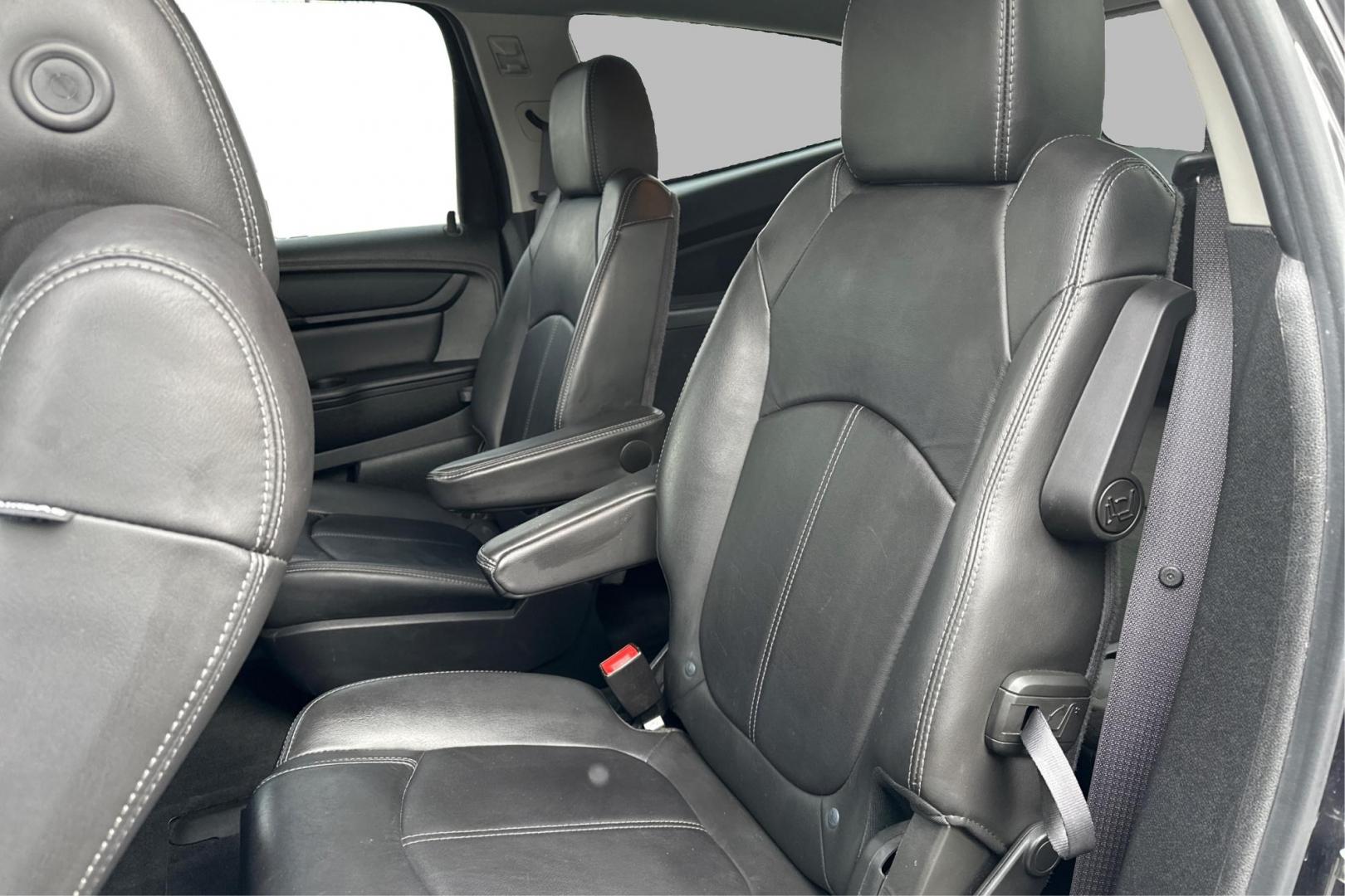 2015 Gray Chevrolet Traverse 2LT FWD (1GNKRHKD8FJ) with an 3.6L V6 DOHC 24V engine, 6-Speed Automatic transmission, located at 7755 State Street, Midvale, UT, 84047, (801) 753-9063, 40.610329, -111.890656 - Photo#15