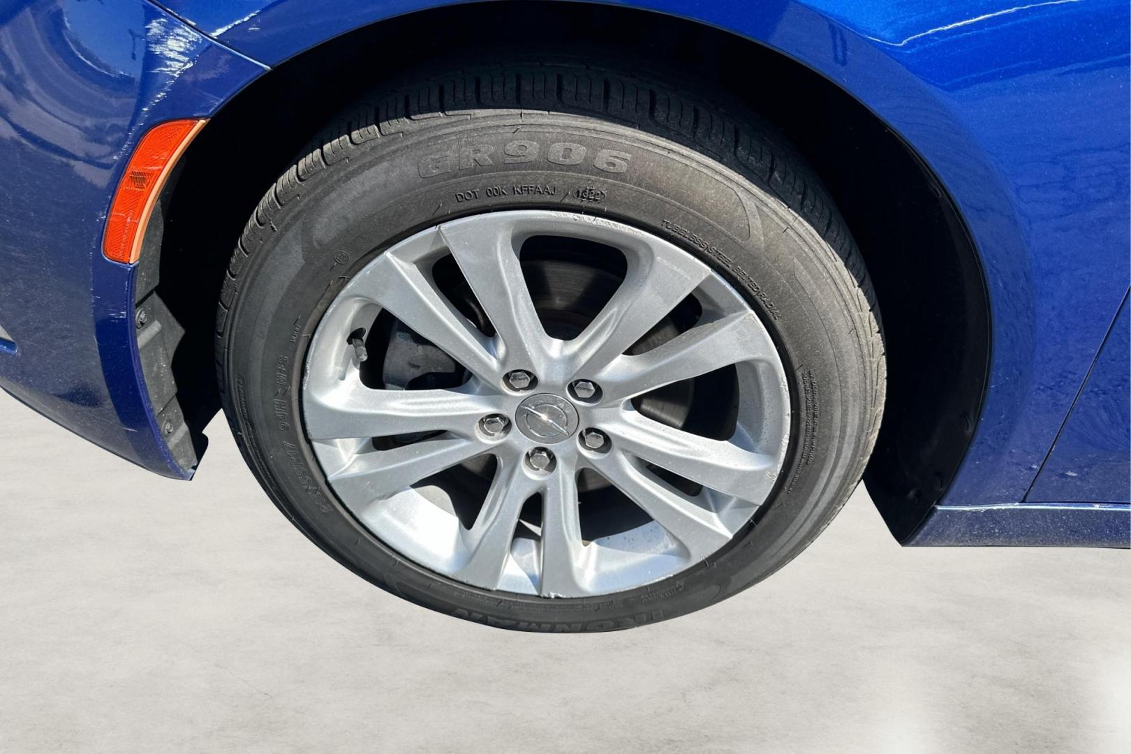 2015 Blue Chrysler 200 Limited (1C3CCCAB5FN) with an 2.4L L4 DOHC 16V engine, 9-Speed Automatic transmission, located at 7755 State Street, Midvale, UT, 84047, (801) 753-9063, 40.610329, -111.890656 - Photo#12