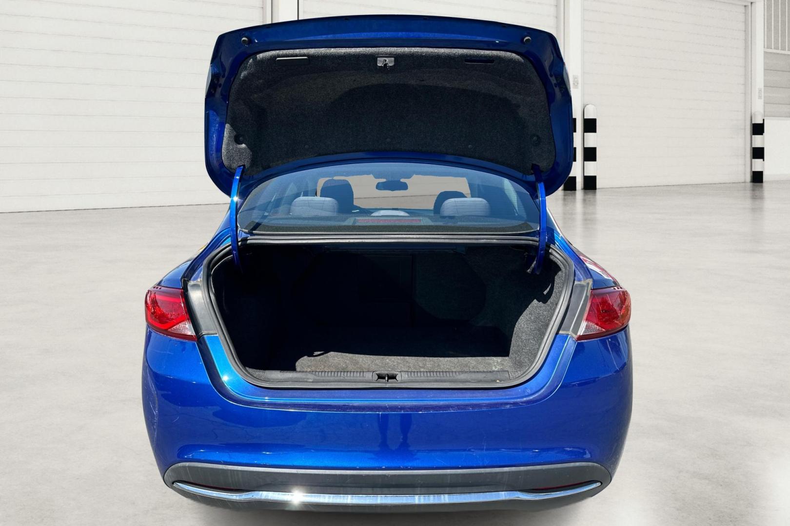 2015 Blue Chrysler 200 Limited (1C3CCCAB5FN) with an 2.4L L4 DOHC 16V engine, 9-Speed Automatic transmission, located at 7755 State Street, Midvale, UT, 84047, (801) 753-9063, 40.610329, -111.890656 - Photo#13