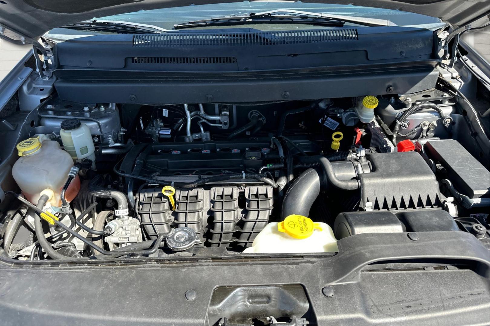 2015 Silver Dodge Journey SE (3C4PDCAB4FT) with an 2.4L L4 DOHC 16V engine, 4-Speed Automatic transmission, located at 7755 State Street, Midvale, UT, 84047, (801) 753-9063, 40.610329, -111.890656 - Photo#10