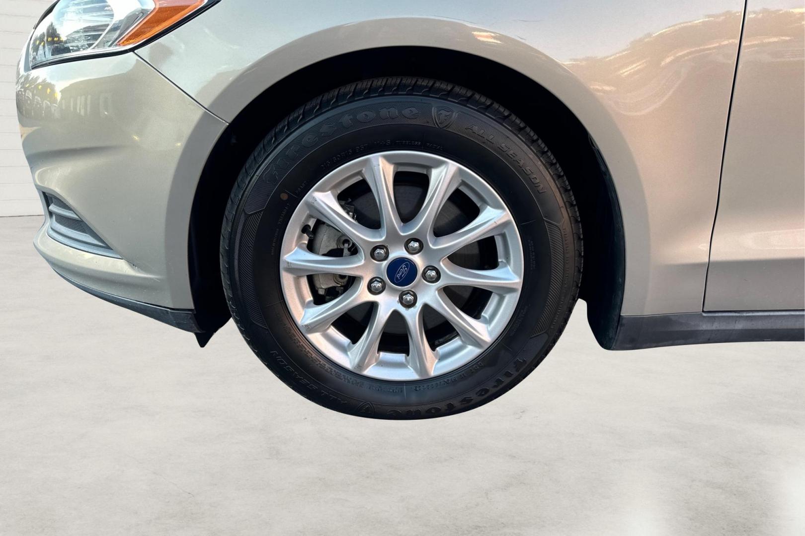2015 Gray Ford Fusion S (3FA6P0G77FR) with an 2.5L L4 DOHC 16V engine, Auto, 6-Spd w/SelShft transmission, located at 7755 State Street, Midvale, UT, 84047, (801) 753-9063, 40.610329, -111.890656 - Photo#12