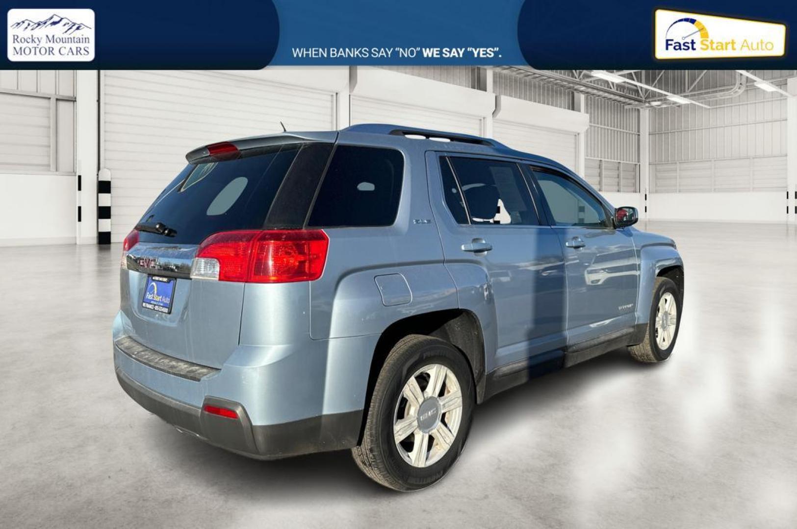 2015 Silver GMC Terrain SLE1 FWD (2GKALMEKXF6) with an 2.4L L4 DOHC 16V FFV engine, 6-Speed Automatic transmission, located at 7755 State Street, Midvale, UT, 84047, (801) 753-9063, 40.610329, -111.890656 - Photo#2