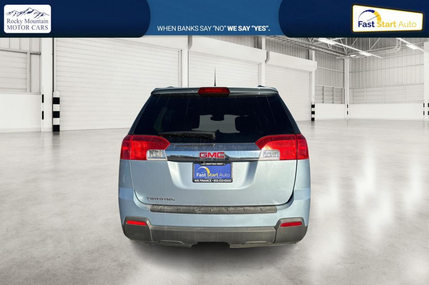2015 Silver GMC Terrain SLE1 FWD (2GKALMEKXF6) with an 2.4L L4 DOHC 16V FFV engine, 6-Speed Automatic transmission, located at 7755 State Street, Midvale, UT, 84047, (801) 753-9063, 40.610329, -111.890656 - Photo#4