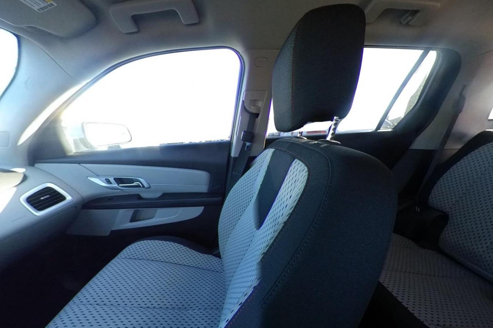 2015 Silver GMC Terrain SLE1 FWD (2GKALMEKXF6) with an 2.4L L4 DOHC 16V FFV engine, 6-Speed Automatic transmission, located at 7755 State Street, Midvale, UT, 84047, (801) 753-9063, 40.610329, -111.890656 - Photo#17