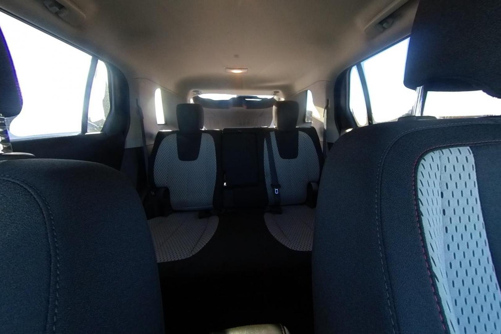2015 Silver GMC Terrain SLE1 FWD (2GKALMEKXF6) with an 2.4L L4 DOHC 16V FFV engine, 6-Speed Automatic transmission, located at 7755 State Street, Midvale, UT, 84047, (801) 753-9063, 40.610329, -111.890656 - Photo#18