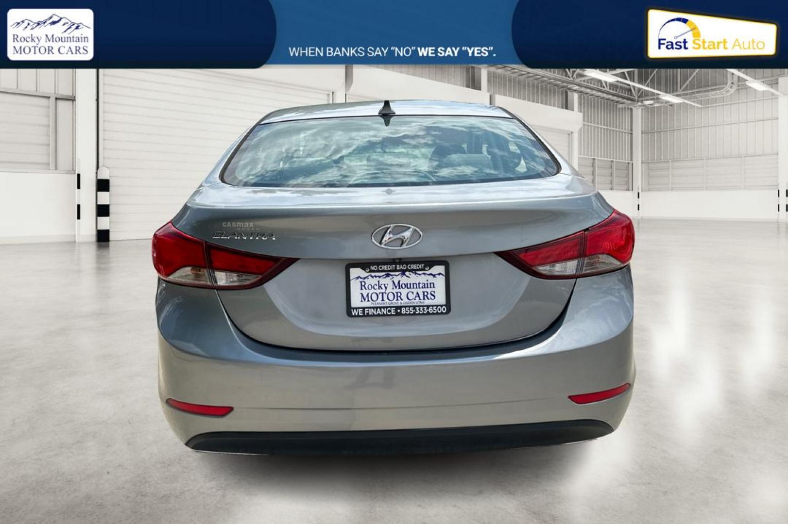 2015 Gray Hyundai Elantra Limited (KMHDH4AE1FU) with an 1.8L L4 DOHC 16V engine, 6-Speed Automatic transmission, located at 767 S State Road, Pleasant Grove, UT, 84062, (801) 785-1058, 40.354839, -111.736687 - Photo#4