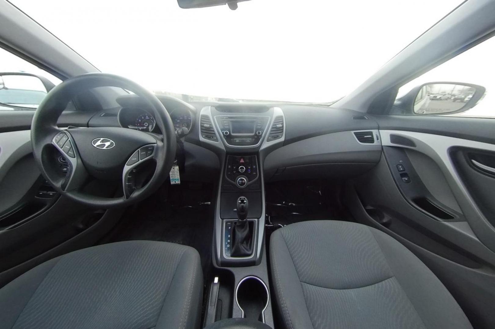 2015 Silver Hyundai Elantra Limited (5NPDH4AE9FH) with an 1.8L L4 DOHC 16V engine, 6-Speed Automatic transmission, located at 7755 State Street, Midvale, UT, 84047, (801) 753-9063, 40.610329, -111.890656 - Photo#16