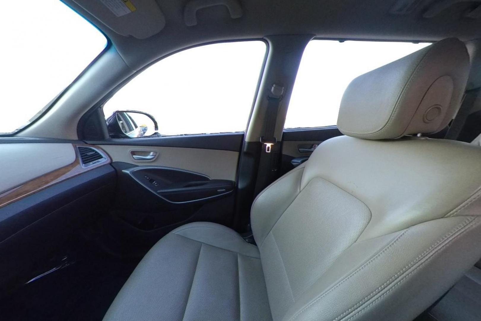 2015 Blue Hyundai Santa Fe Limited AWD (KM8SRDHF6FU) with an 3.3L V6 DOHC 24V engine, 6-Speed Automatic transmission, located at 344 S Washington Blvd, Ogden, UT, 84404, (801) 399-1799, 41.255482, -111.970848 - Photo#13