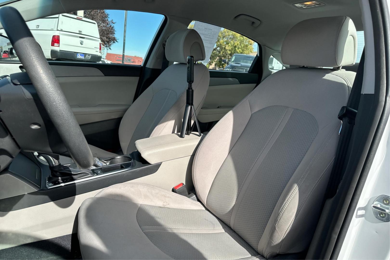2015 White Hyundai Sonata ECO (5NPE24AF1FH) with an 1.6L L4 DOHC 16V engine, 7-Speed Automatic transmission, located at 7755 State Street, Midvale, UT, 84047, (801) 753-9063, 40.610329, -111.890656 - Photo#14