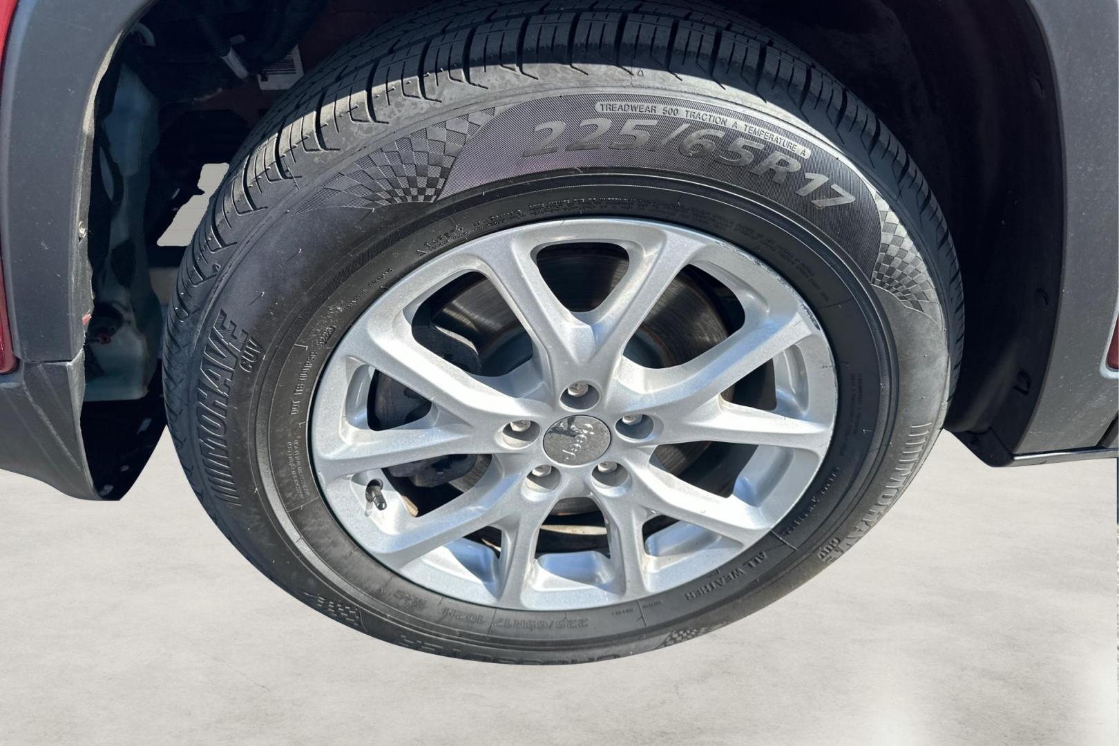 2015 Red Jeep Cherokee Sport FWD (1C4PJLAB8FW) with an 2.4L L4 DOHC 16V engine, 9-Speed Automatic transmission, located at 7755 State Street, Midvale, UT, 84047, (801) 753-9063, 40.610329, -111.890656 - Photo#12