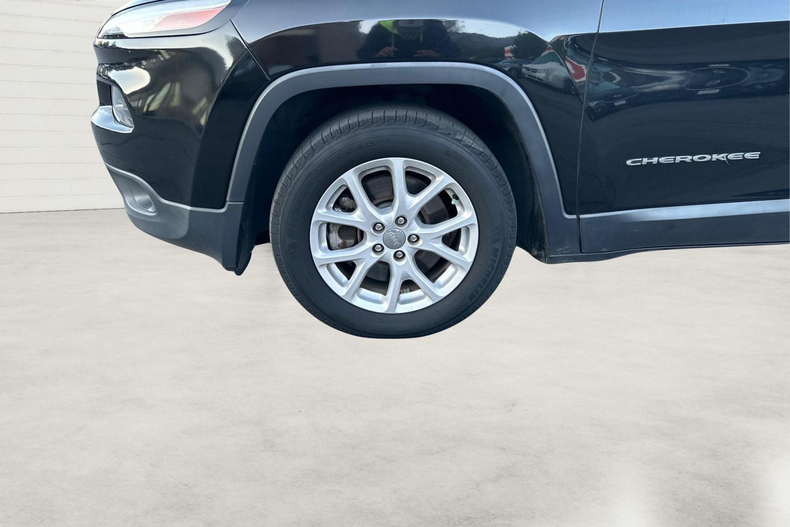 2015 Black Jeep Cherokee Latitude FWD (1C4PJLCB7FW) with an 2.4L L4 DOHC 16V engine, 9-Speed Automatic transmission, located at 7755 State Street, Midvale, UT, 84047, (801) 753-9063, 40.610329, -111.890656 - Photo#12