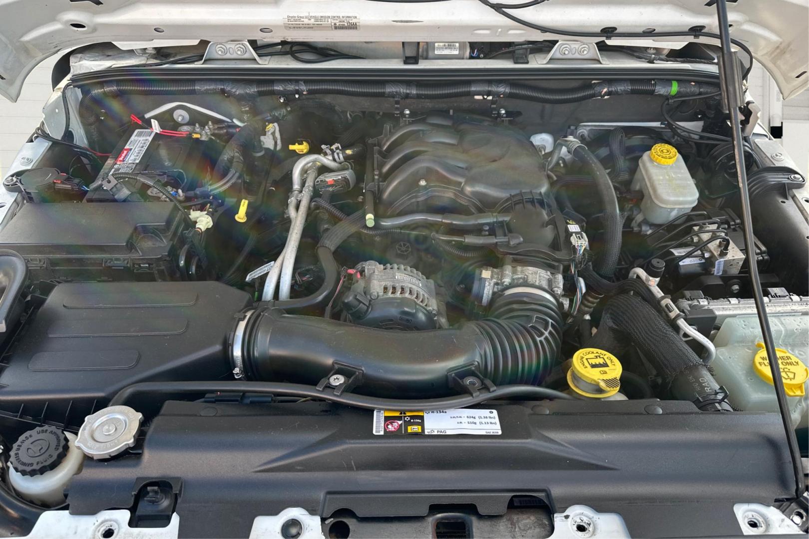 2015 White Jeep Wrangler Sport 4WD (1C4AJWAG2FL) with an 3.6L V6 DOHC 24V FFV engine, Automatic, 5-Spd transmission, located at 767 S State Road, Pleasant Grove, UT, 84062, (801) 785-1058, 40.354839, -111.736687 - Photo#8