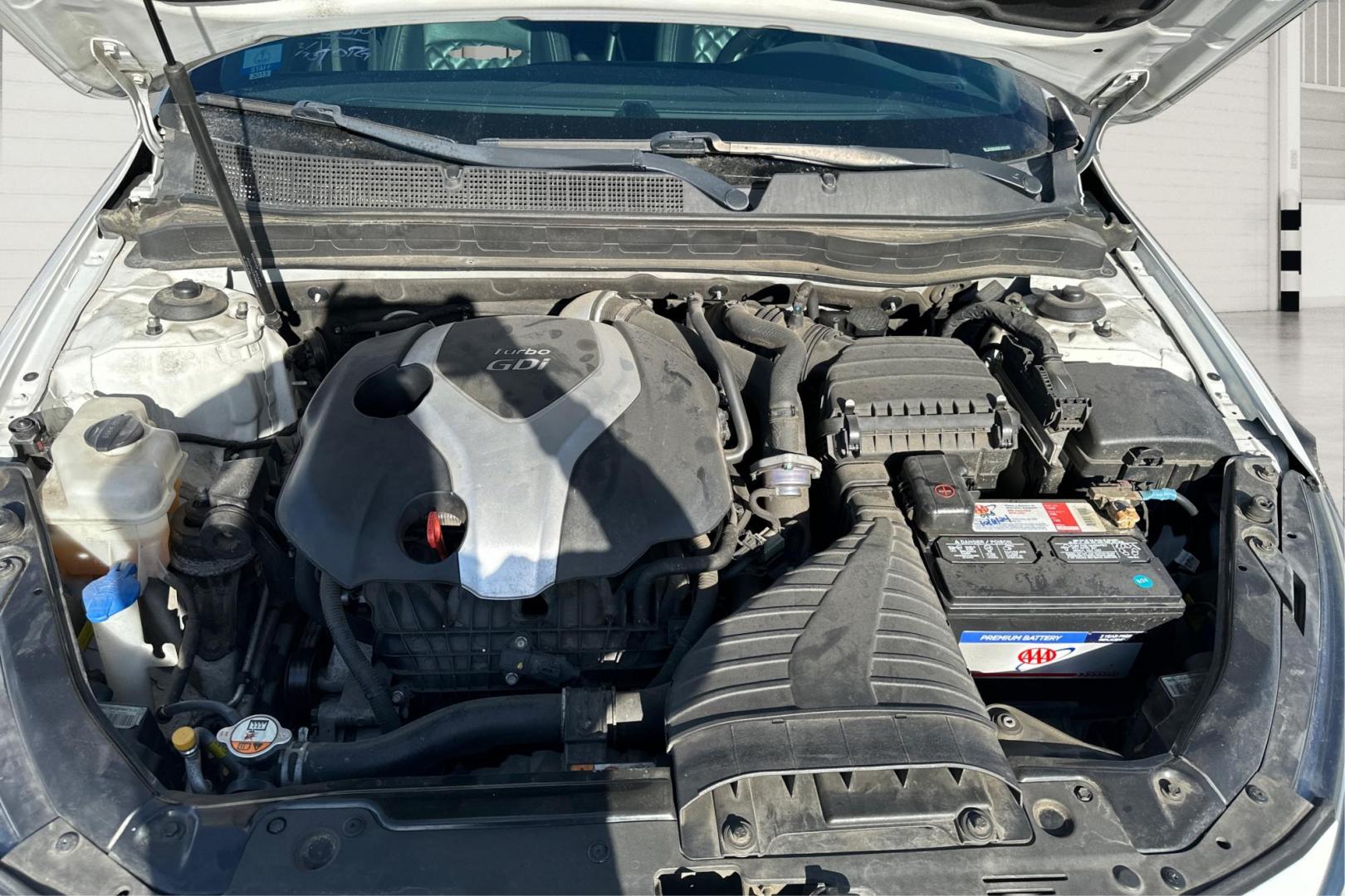 2015 White Kia Optima SX Turbo (5XXGR4A68FG) with an 2.0L L4 DOHC 16V TURBO engine, 6-Speed Automatic transmission, located at 344 S Washington Blvd, Ogden, UT, 84404, (801) 399-1799, 41.255482, -111.970848 - Photo#10