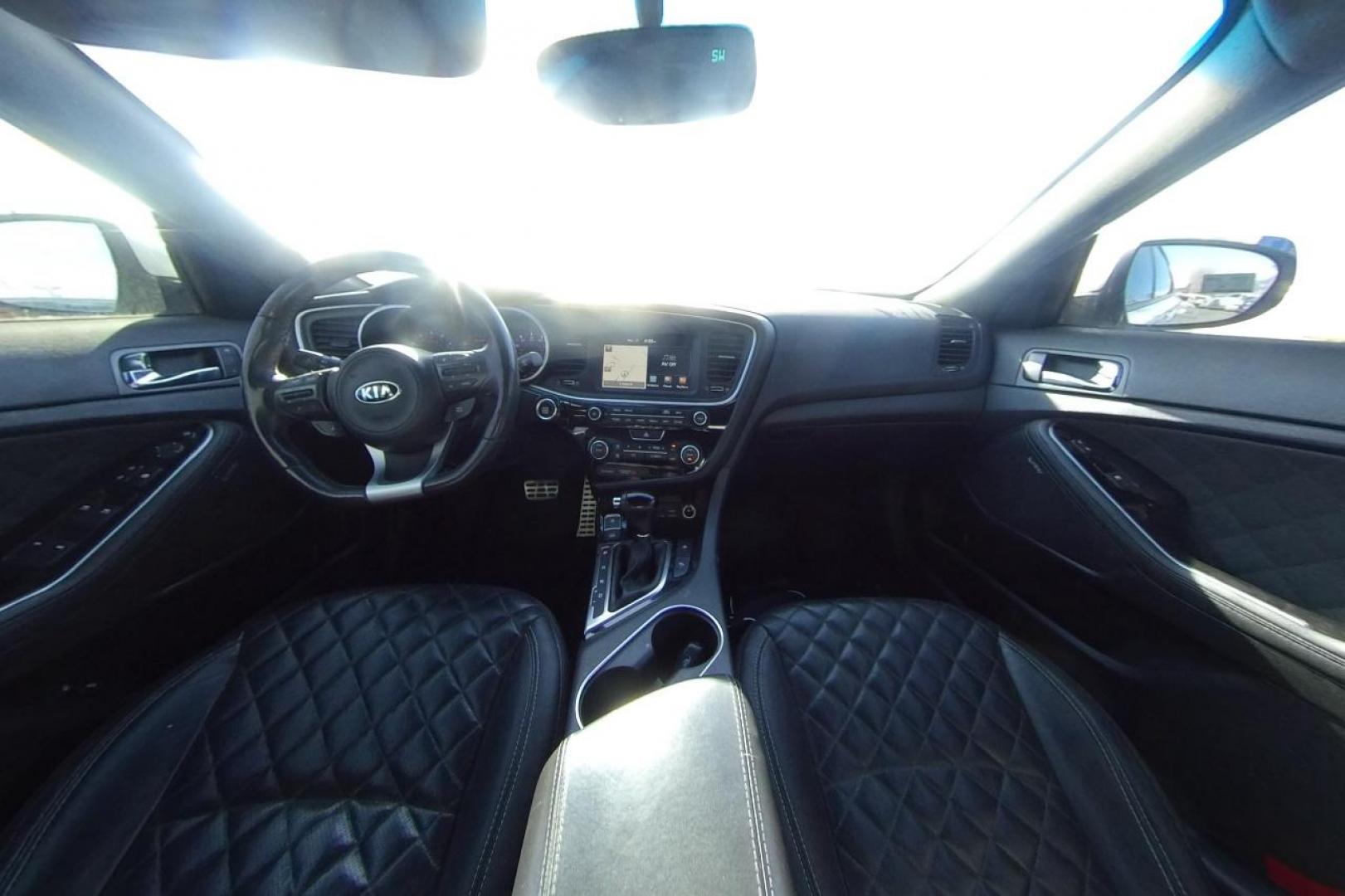 2015 White Kia Optima SX Turbo (5XXGR4A68FG) with an 2.0L L4 DOHC 16V TURBO engine, 6-Speed Automatic transmission, located at 344 S Washington Blvd, Ogden, UT, 84404, (801) 399-1799, 41.255482, -111.970848 - Photo#16