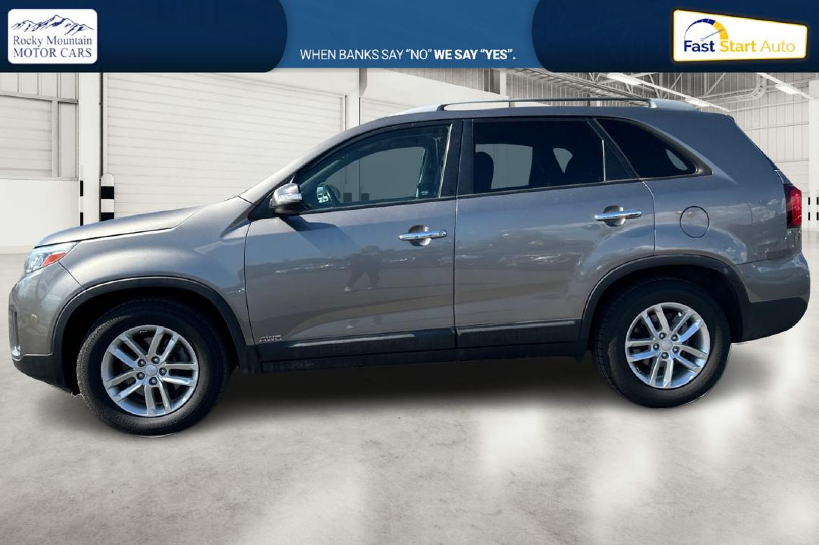 2015 Silver Kia Sorento LX AWD (5XYKTCA6XFG) with an 2.4L L4 DOHC 16V engine, 6-Speed Automatic transmission, located at 7755 State Street, Midvale, UT, 84047, (801) 753-9063, 40.610329, -111.890656 - Photo#6