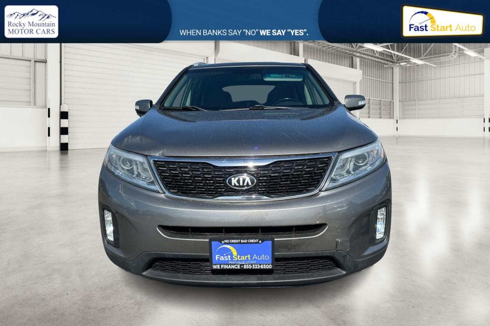 2015 Silver Kia Sorento LX AWD (5XYKTCA6XFG) with an 2.4L L4 DOHC 16V engine, 6-Speed Automatic transmission, located at 7755 State Street, Midvale, UT, 84047, (801) 753-9063, 40.610329, -111.890656 - Photo#9