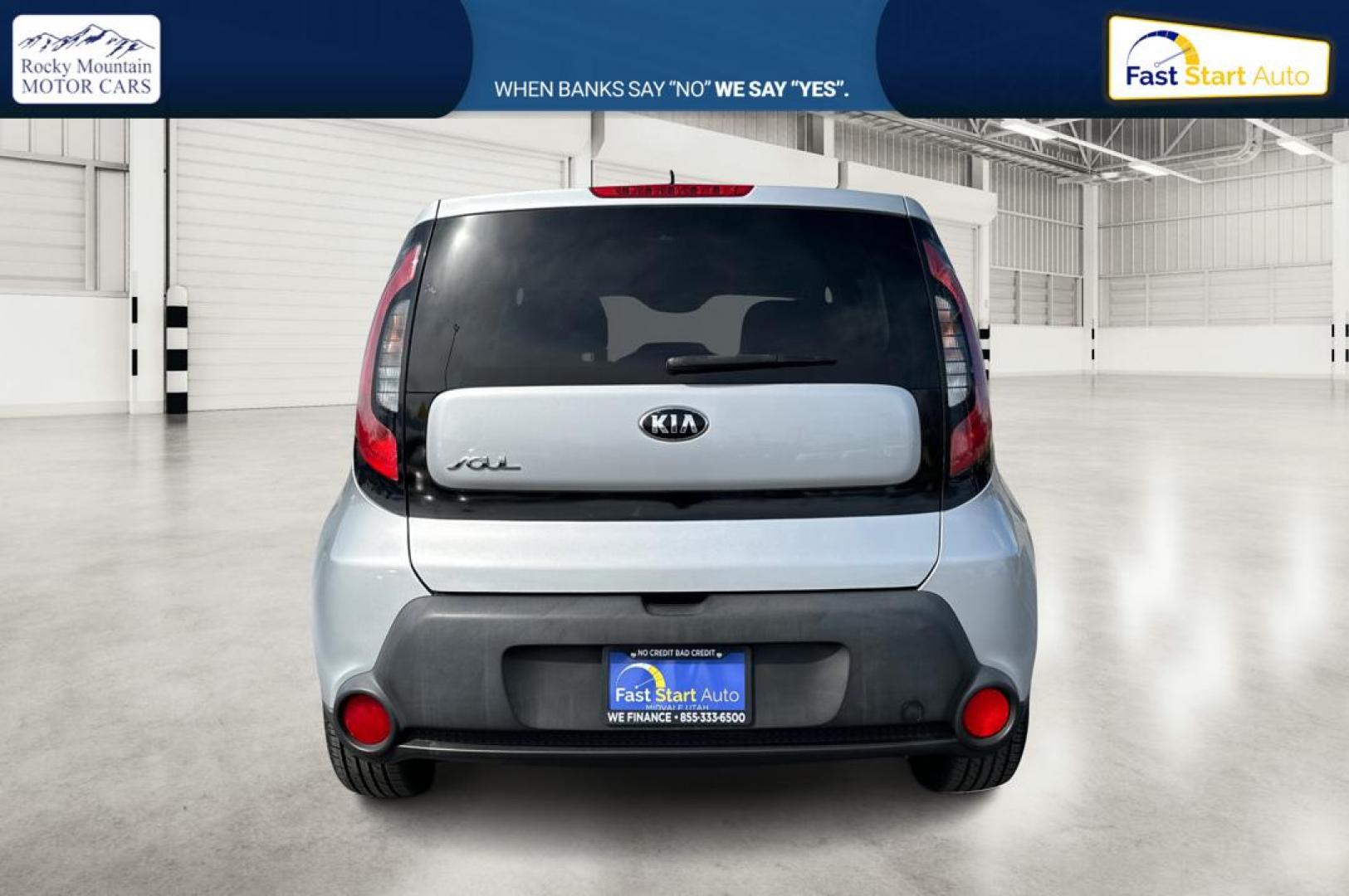 2015 Silver Kia Soul + (KNDJP3A58F7) with an 2.0L L4 DOHC 16V engine, 6-Speed Automatic transmission, located at 7755 State Street, Midvale, UT, 84047, (801) 753-9063, 40.610329, -111.890656 - Photo#4