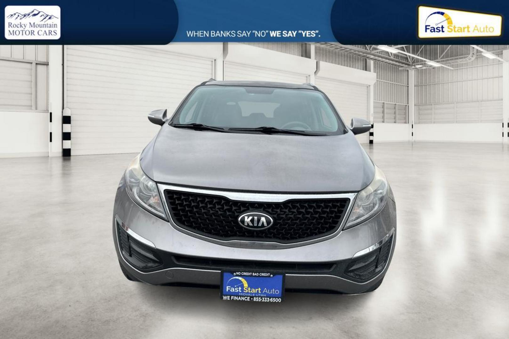 2015 Silver Kia Sportage LX FWD (KNDPB3AC7F7) with an 2.4L V6 DOHC 24V engine, 6-Speed Automatic transmission, located at 7755 State Street, Midvale, UT, 84047, (801) 753-9063, 40.610329, -111.890656 - Photo#9