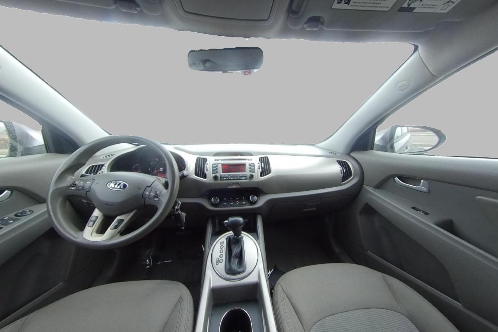 2015 Silver Kia Sportage LX FWD (KNDPB3AC7F7) with an 2.4L V6 DOHC 24V engine, 6-Speed Automatic transmission, located at 7755 State Street, Midvale, UT, 84047, (801) 753-9063, 40.610329, -111.890656 - Photo#16