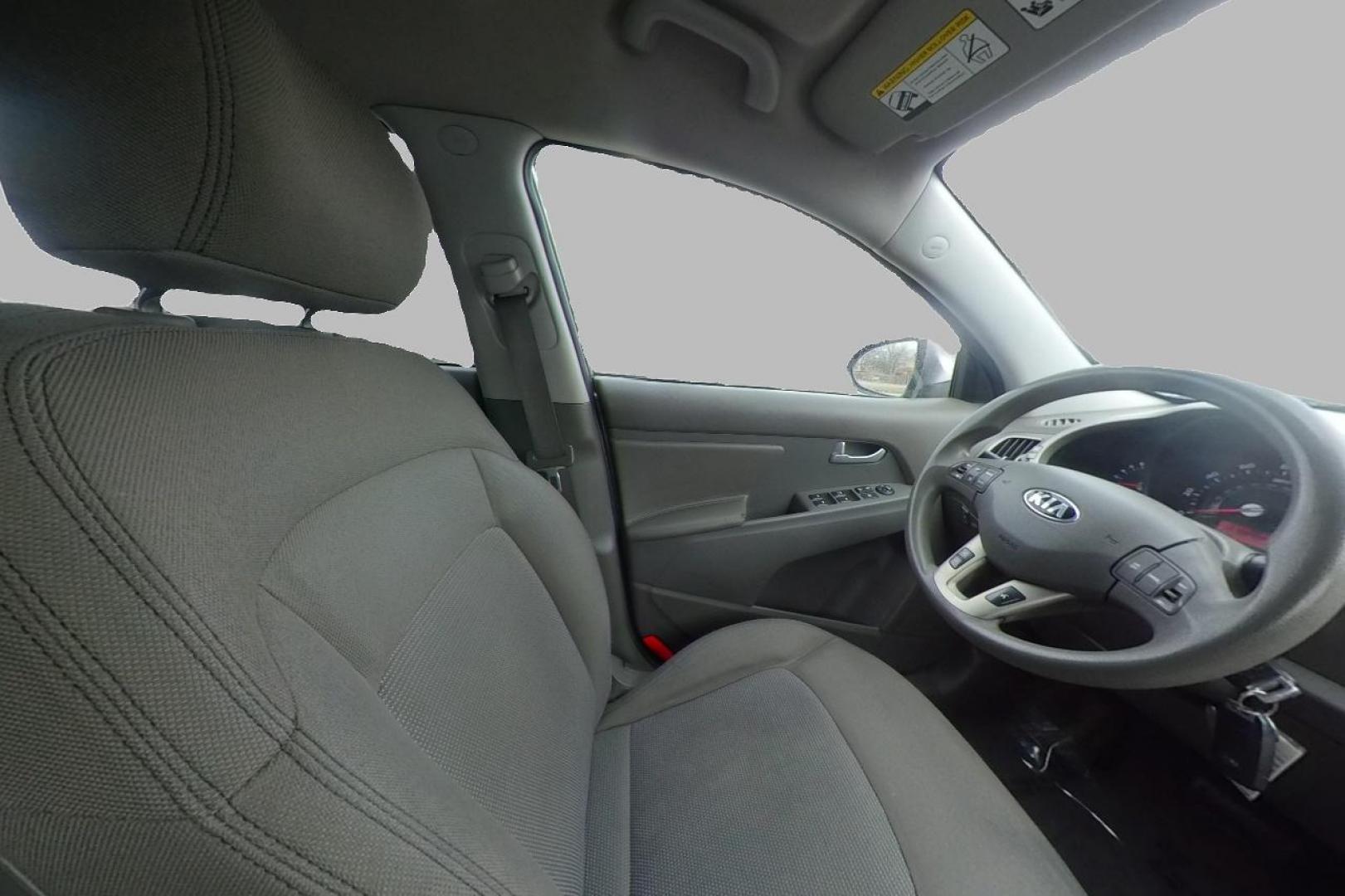 2015 Silver Kia Sportage LX FWD (KNDPB3AC7F7) with an 2.4L V6 DOHC 24V engine, 6-Speed Automatic transmission, located at 7755 State Street, Midvale, UT, 84047, (801) 753-9063, 40.610329, -111.890656 - Photo#19