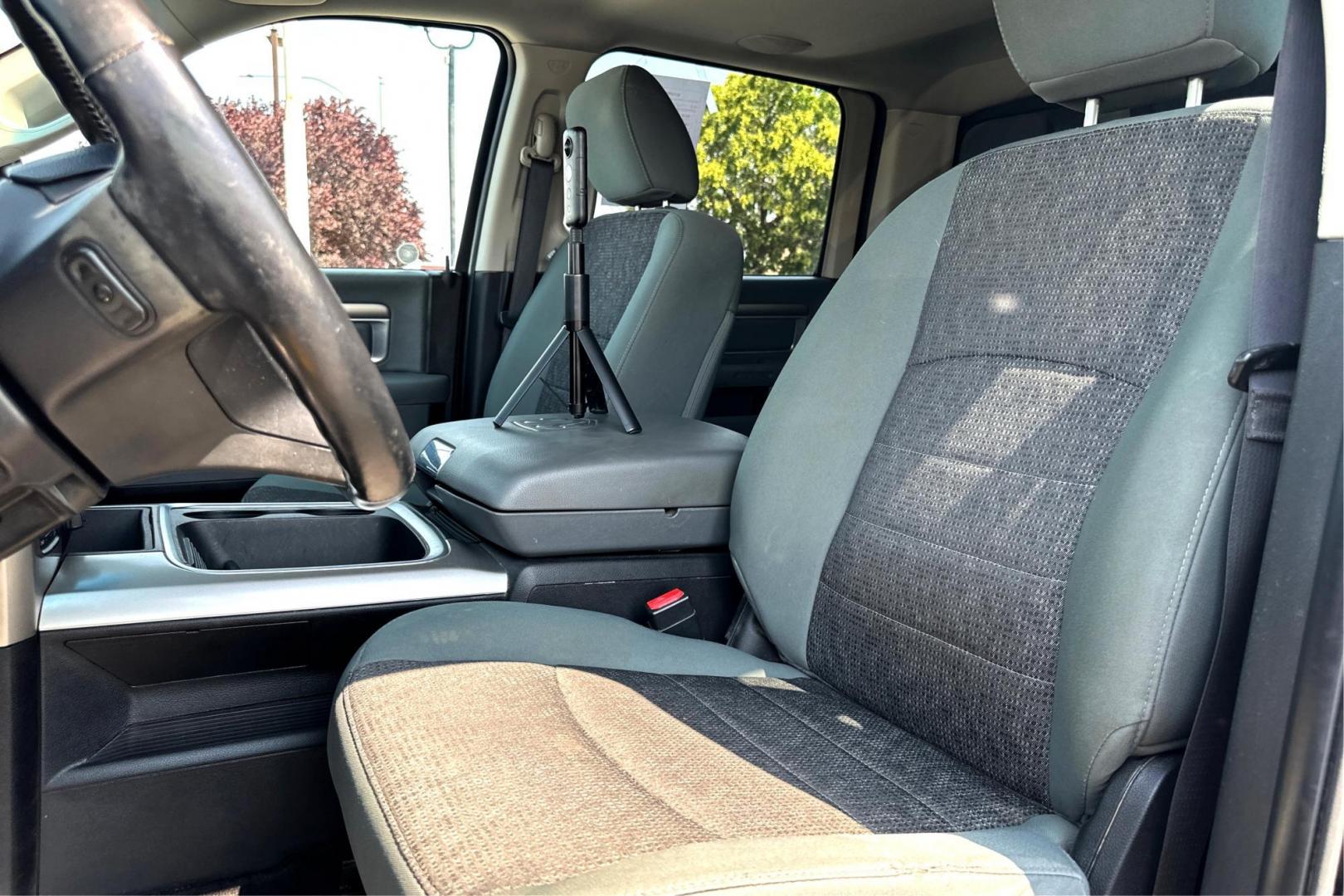 2015 Black RAM 1500 SLT Crew Cab SWB 4WD (1C6RR7LT3FS) with an 5.7L V8 OHV 16V engine, 6-Speed Automatic transmission, located at 7755 State Street, Midvale, UT, 84047, (801) 753-9063, 40.610329, -111.890656 - Photo#11