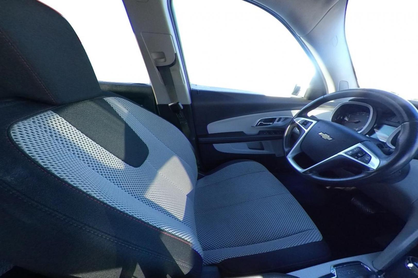 2016 Silver Chevrolet Equinox LT 2WD (2GNALCEKXG1) with an 2.4L L4 DOHC 16V FFV engine, 6A transmission, located at 7755 State Street, Midvale, UT, 84047, (801) 753-9063, 40.610329, -111.890656 - Photo#17